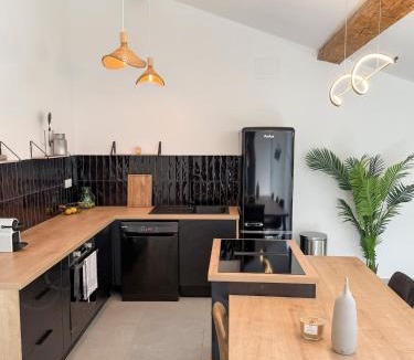 Elne Apartment | Cinema Loft