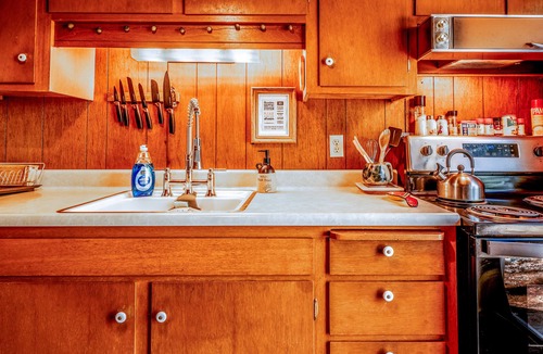 Glencoe Cabin | Cinnamon Bear-Adorable A-Frame with Heating!