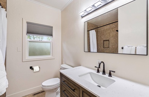 Sonoma Bed & Breakfast | Cinnamon Bear Creekside Inn