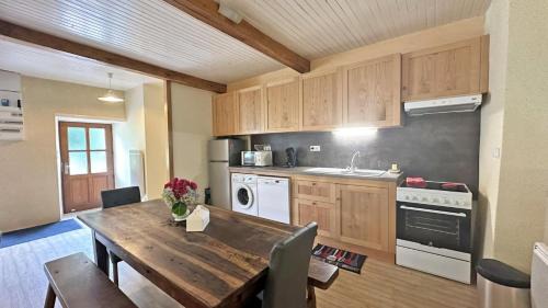 Le Chalard House | Cirèges