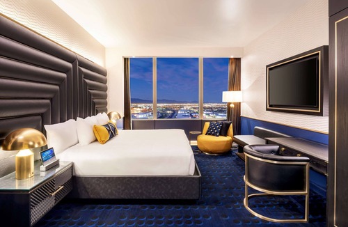 Downtown Las Vegas Hotel | Circa Resort & Casino – Adults Only