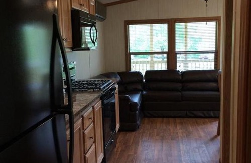 Bausman Resort | Circle M Camping Resort Screened Park Model 30