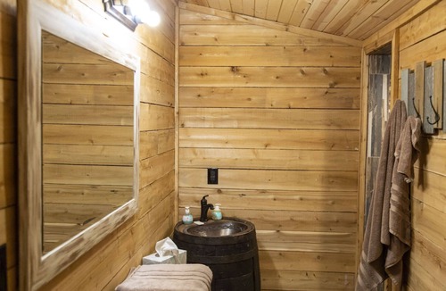 Garvin County Cabin | Circle M Lodge is The Perfect Get-A-Way