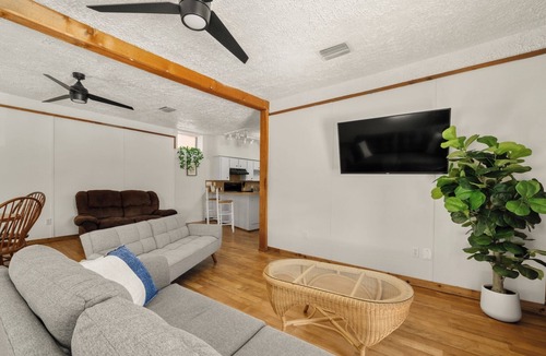 Sebring Apartment | Circle Overlook-Private Downtown apartment
