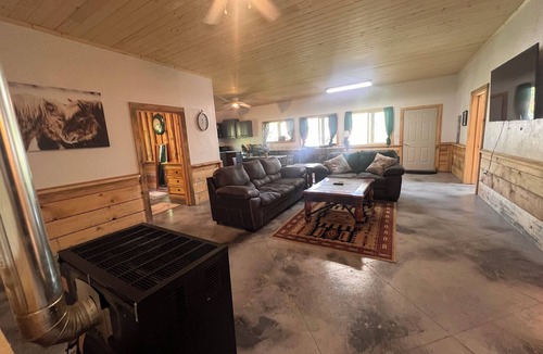 East Glacier Park Village House | Circle R Ranch House, Secluded on Private Ranch