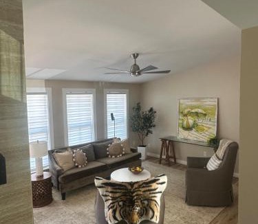 Pembroke House | Circle Retreat