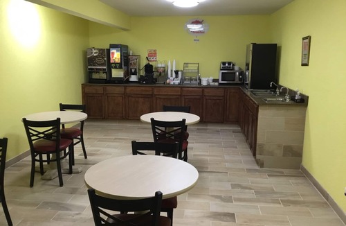 Anamosa Hotel | Circle S Motel