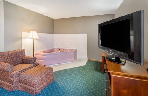 Anamosa Hotel | Circle S Motel