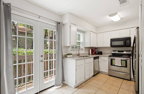 Tanglewood Estates House | Circle Town hm near the golf course