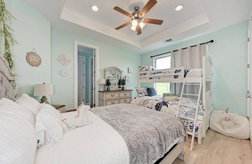 Del Valle House | Circuit of the Americas, Estate w/hot tub on 3/4 acre