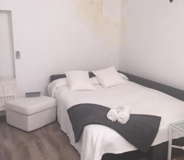 Valdealgorfa Villa | Circuito de Aragon. House up to 16 pax