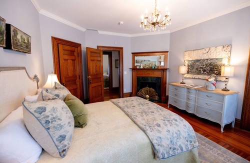 Saratoga Springs Bed & Breakfast | Circular Manor Bed and Breakfast