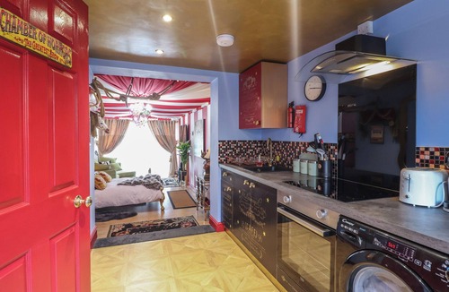 Treffynnon Cottage | Circus Circus