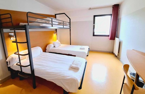 Courlancy Hostel | Cis De Champagne - Hostel