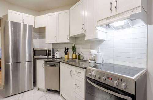 Cote-Des-Neiges—Notre-Dame-De-Grace Apartment | Cité Verve | Modern 2BR in Westmount MTL