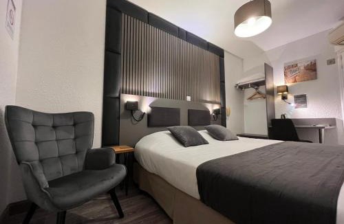 Cognac Hotel | Cit'Hotel Le Cheval Blanc, Cognac Centre