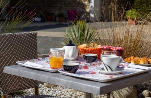 Saujon Hotel | CIT'HOTEL Le Commerce