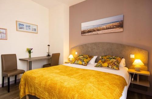 Saujon Hotel | CIT'HOTEL Le Commerce