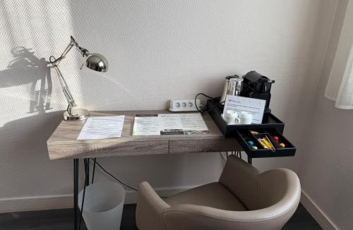 Les Sables d'Olonne Hotel | Cit'Hotel Logis Le Chêne Vert