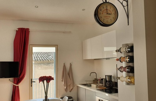 City of Carcassonne Apartment | CITE of CARCASSONNE Gîte Les 3 Tours 2, 99 rue Trivalle