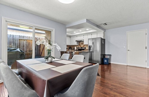 Citrus Heights House | Citrus Retreat with Pool