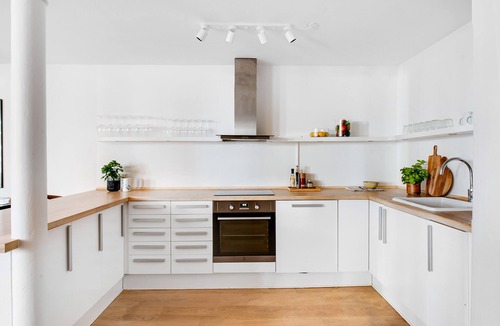 Copenhagen City Centre Apartment | City 1- Pleasant 4-bdr Apt in Central Copenhagen