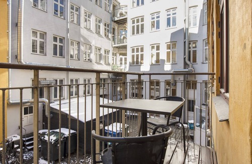 Copenhagen City Centre Apartment | City 1- Pleasant 4-bdr Apt in Central Copenhagen