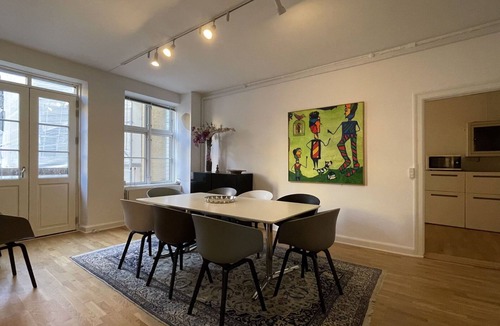 Copenhagen City Centre Apartment | City Apartment in Copenhagen with 6 bedrooms sleeps 14