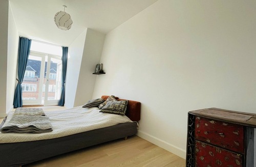 Frederiksberg C Apartment | City Apartment in Frederiksberg with 2 bedrooms sleeps 4