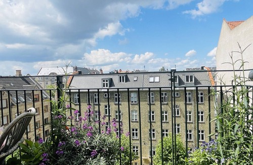 Frederiksberg C Apartment | City Apartment in Frederiksberg with 2 bedrooms sleeps 5