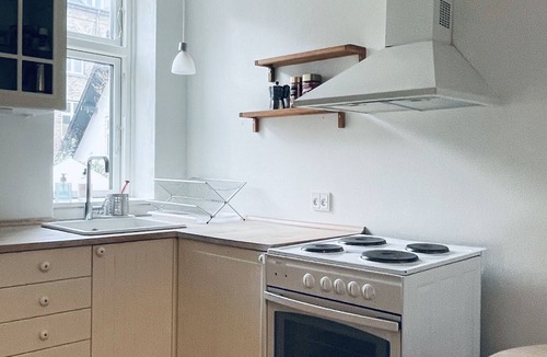 Frederiksberg C Apartment | City Apartment in Frederiksberg with 3 bedrooms sleeps 6