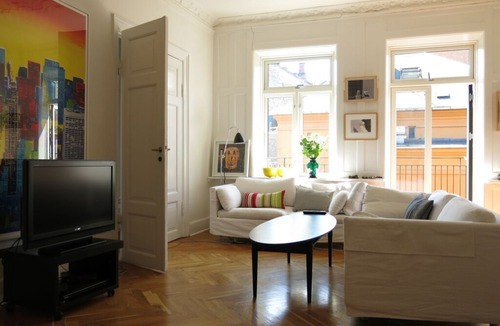 Frederiksberg C Apartment | City Apartment in Frederiksberg with 4 bedrooms sleeps 7