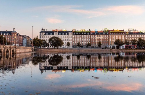 Norrebro Apartment | City apartment perfect for a family or group!