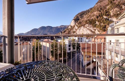 Unterseen Apartment | City Center Apartment with Mountain View