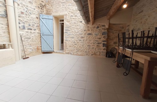 Centre Ville d'Ales Apartment | City center apartment with private terrace.