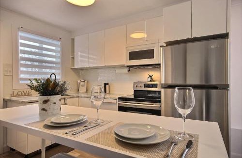 Saint-Sauveur Apartment | City Center Charming River View AC Free Parking