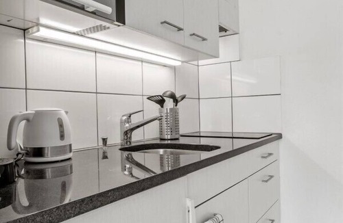 Winterthur Apartment | City Center Coffee Workplace Washer