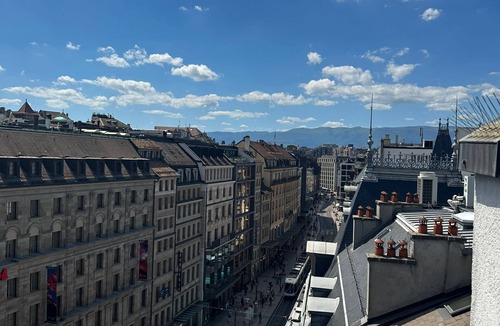 Geneva Old Town Apartment | City Center Cosy Studio with Terrace