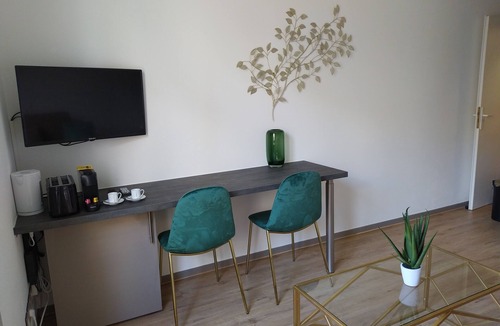 Lyon City Centre Apartment | City center, Lyon 2/Lyon 3 University, parking, everything walking distance!