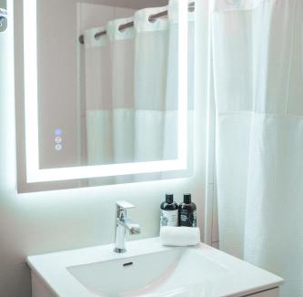 Hamilton Hotel | City Center Motel