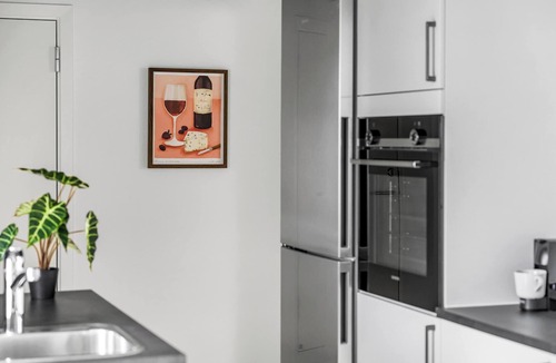 Midtbyen Apartment | City-Center Penthouse w Private Balcony