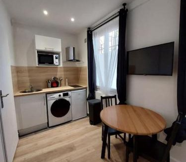 Quartier Vieux Marche-Cathedrale Apartment | City ​Center Station