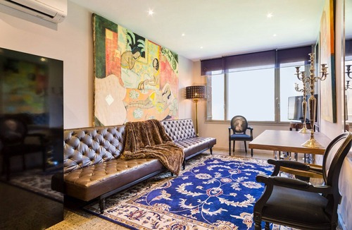 Dreta de l'Eixample Apartment | CITY CENTER . TWO BEDROOMS. LUXURY.