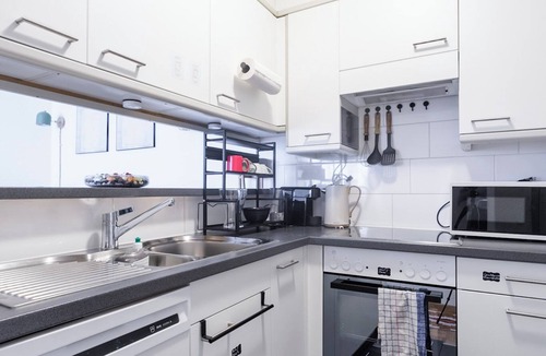 Lausanne Apartment | City central comfort