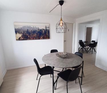 Hjørring Apartment | City Central Double Room 2 with free parking