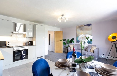 Seafront Apartment | City Central - 1 Bed Flat