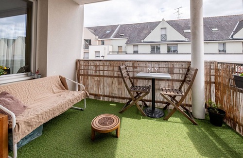 Quai de la Fosse Apartment | City centre family flat with terrace