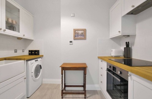 Alloa Apartment | City Centre Flat in Alloa