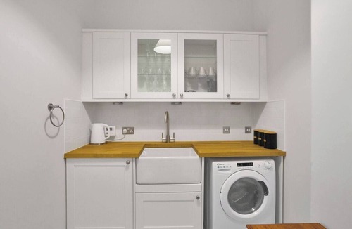 Alloa Apartment | City Centre Flat in Alloa