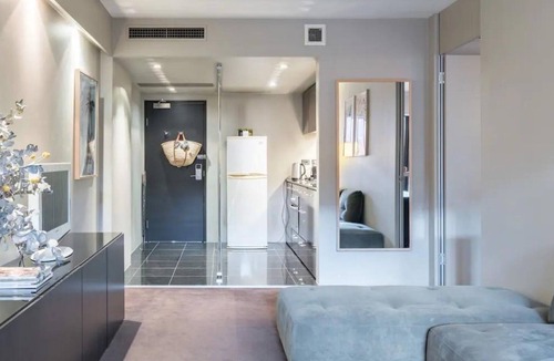 Elizabeth Bay Apartment | City Chic, Potts Point I90